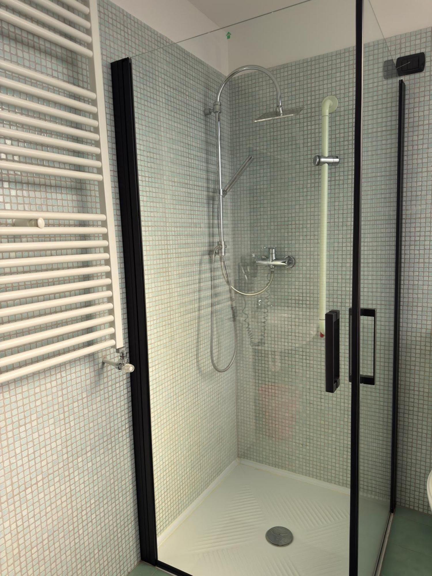 Hotel Rinaldo Apartment Borgomanero Buitenkant foto